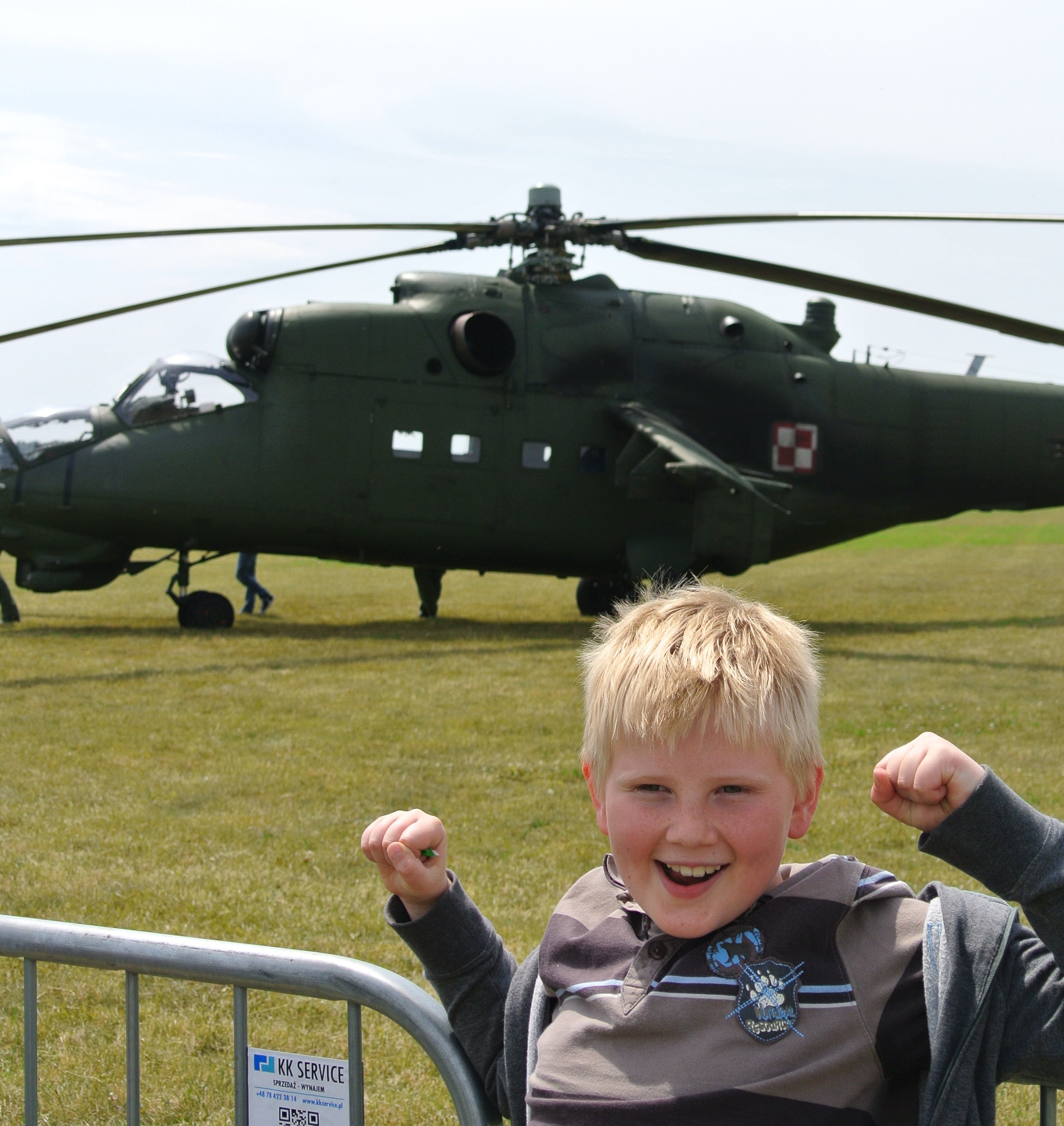 Adaś Sadownik z helikopterem