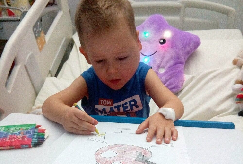 Mały Alan zmaga się z mięsakiem. Rodzice z niepewnością