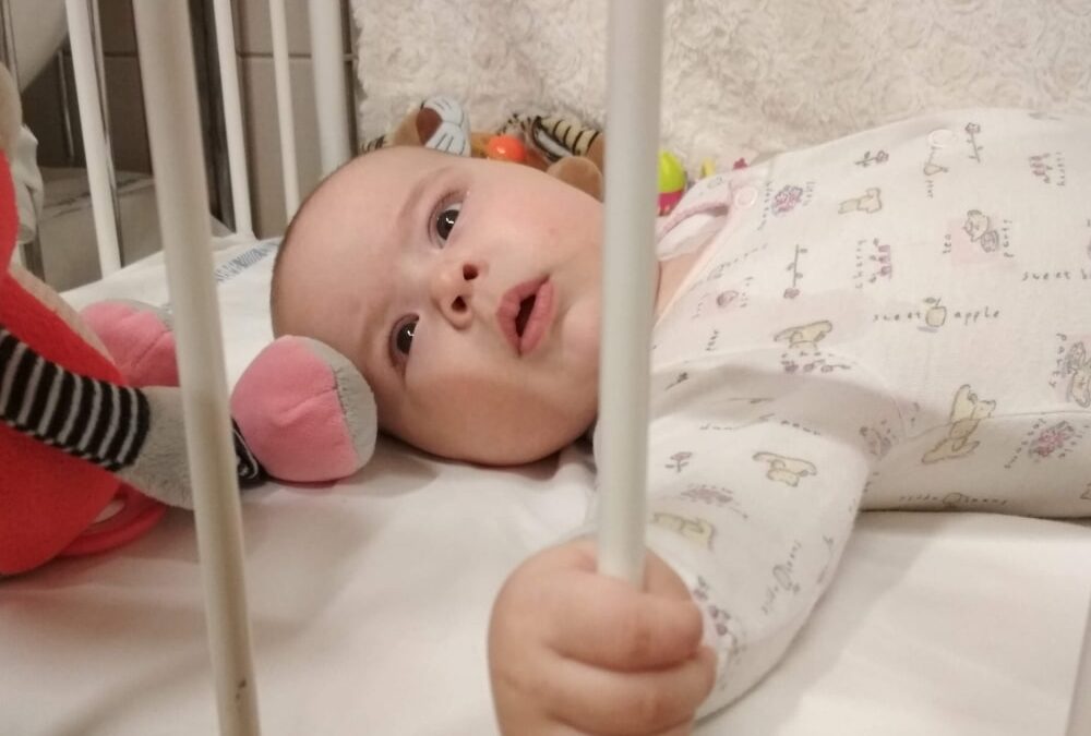 Ewelinka z kocim oczkiem. Trwa wyścig o to, żeby mogła widzieć
