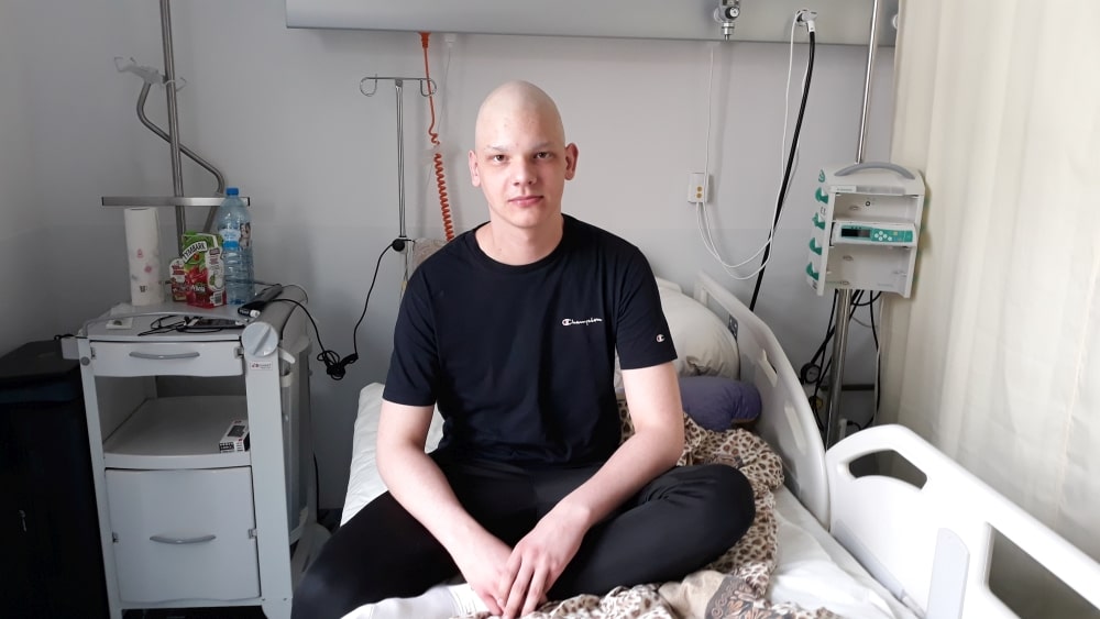 Piłkarz Daniel toczy mecz z chłoniakiem. Potem chce budować mosty