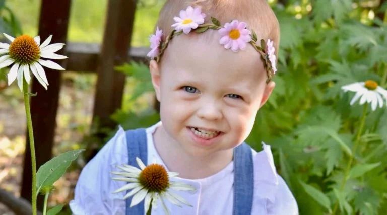 Kocha króliki i marzy o podróży nad morze. Myśl o wycieczce pomaga Agatce w walce z neuroblastomą