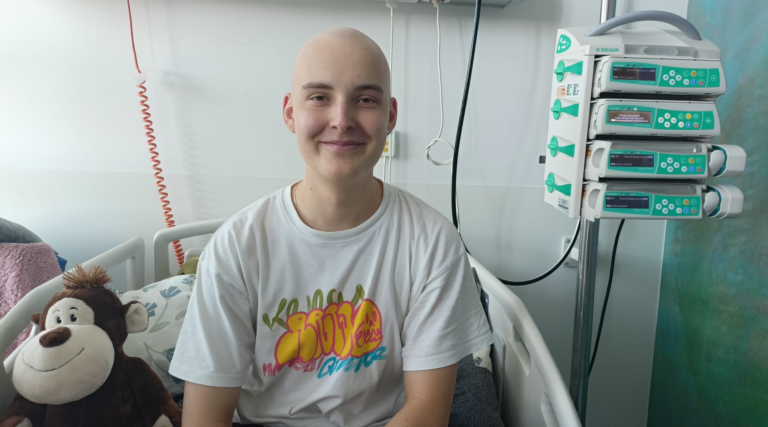 Z siłowni i boiska na oddział onkologiczny. 17-letni Oskar zmaga się z groźnym chłoniakiem